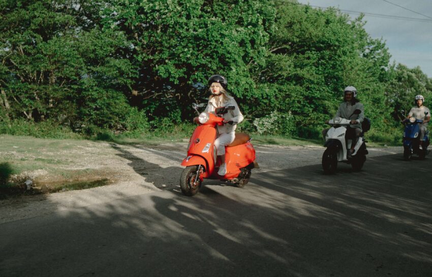 Elektrische scooters: Milieuvriendelijk pendelen in de stad.